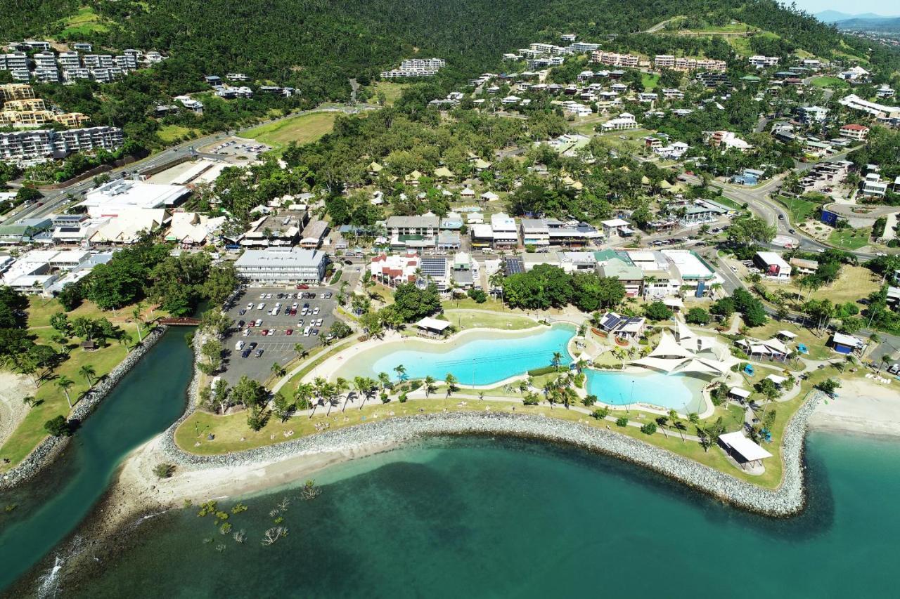 Airlie Sun & Sand Accommodation Studio #1 Airlie Beach Exterior photo